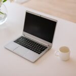 Jak zasłonić kamerę w laptopie